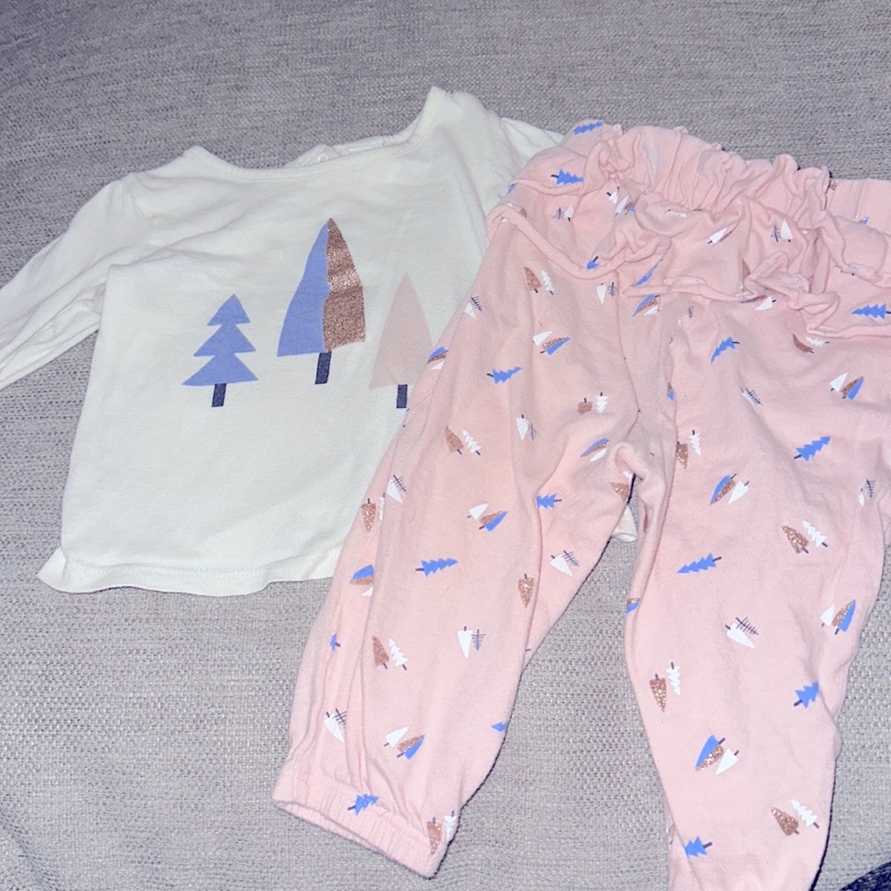 Harper Canyon Holiday Trees pajama set